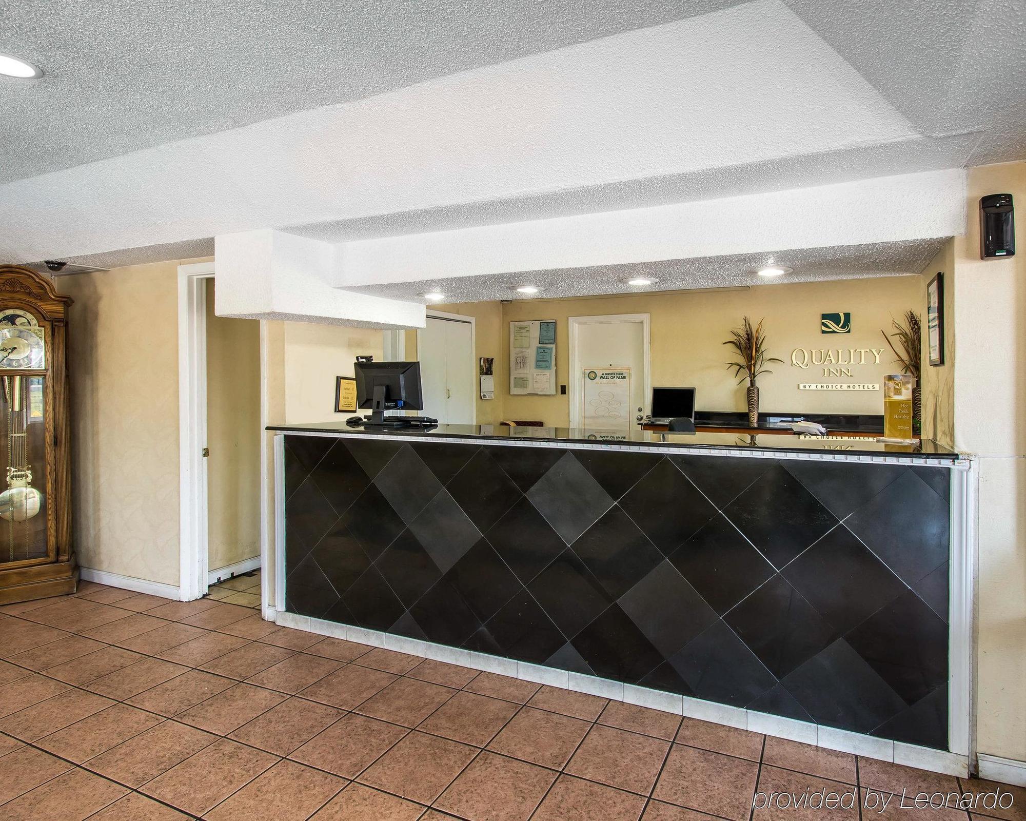 Red Roof Inn Евъргрийн Екстериор снимка